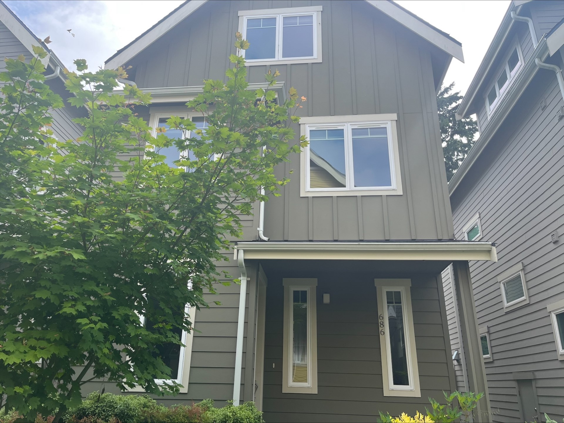 686 Wintersweet Rd, Bainbridge Island Cottage for Rent